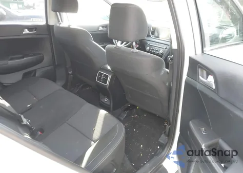 2020 Kia Sportage Lx z USA, uszkodzony, nr VIN KNDPMCAC6L7650086